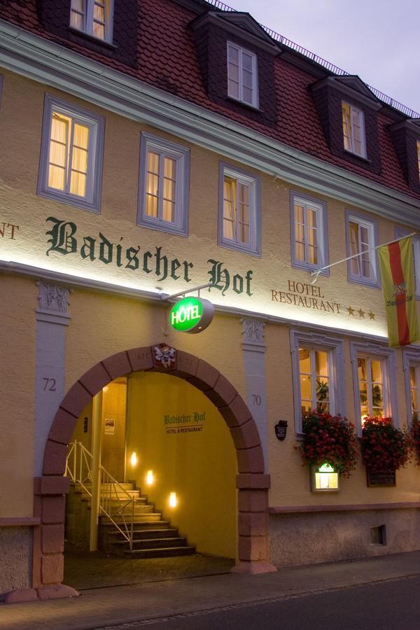 Badischer Hof Таубербишофсхайм Экстерьер фото