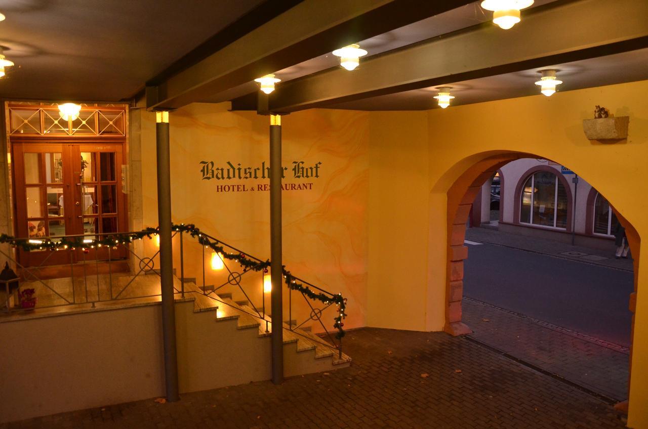 Badischer Hof Таубербишофсхайм Экстерьер фото